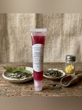 Lip Gloss handcrafted- GREEN TEA 🍵 & LEMON 🍋